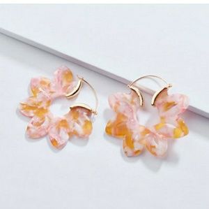 BOGO Free!💥 Boho Acrylic Lotus Bloom earrings